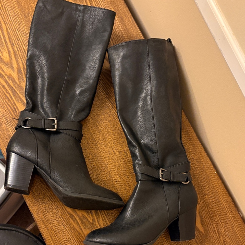 Bass Hana Black Heeled Knee-High Boots